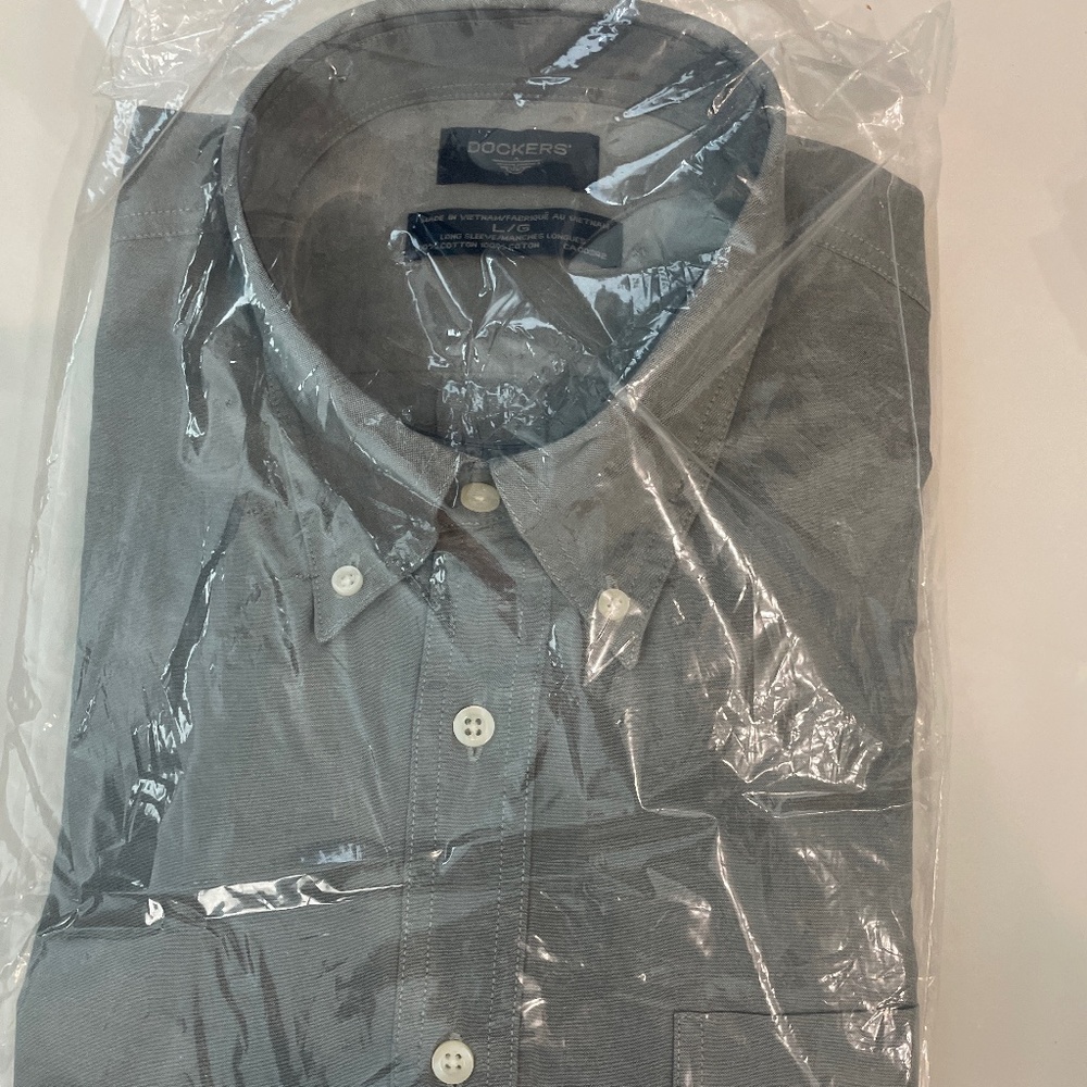 Men’s button down new!